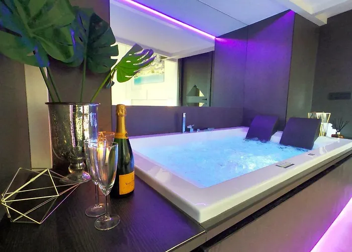 Lux- Spanish Steps 60A Exclusive Suite Apartment