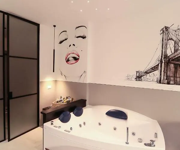 O.Effe. Suites / Vatican