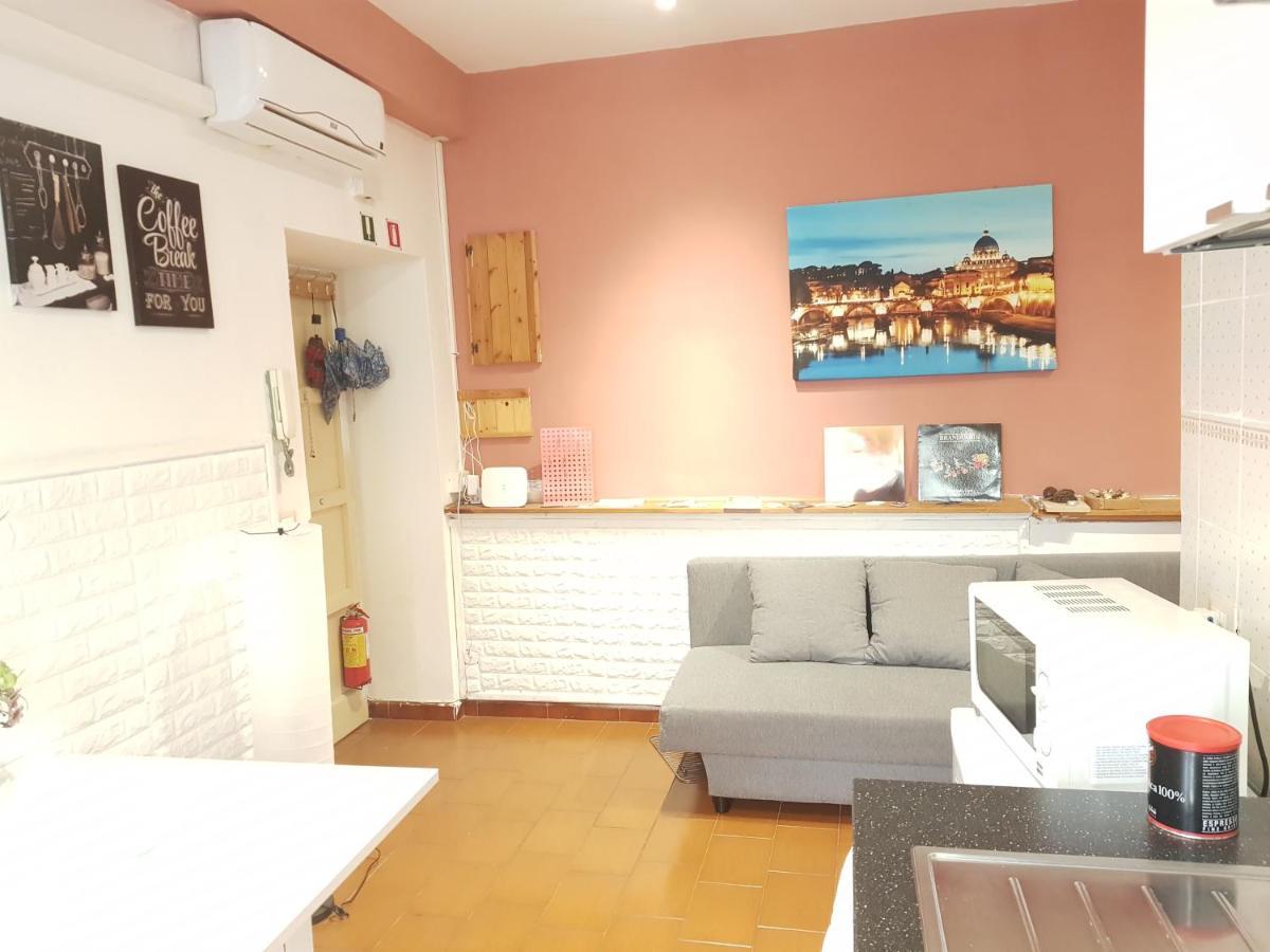 Lapo's Apartment's Apartment