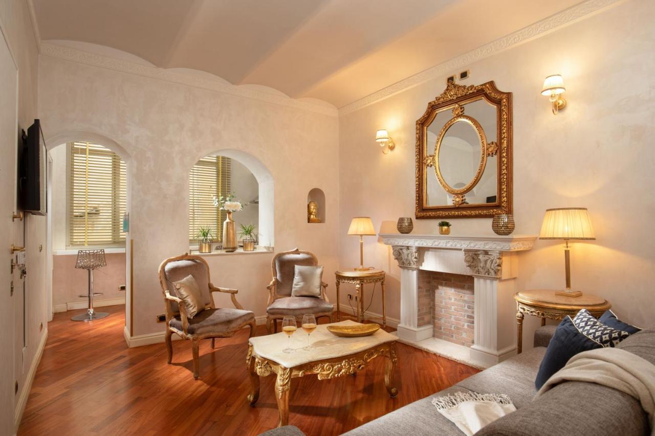 Condotti Corner Piazza Di Spagna Apartment Rome