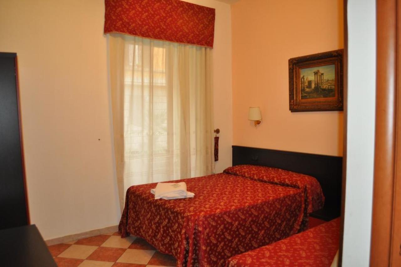 Sergio House Bed & Breakfast 2*