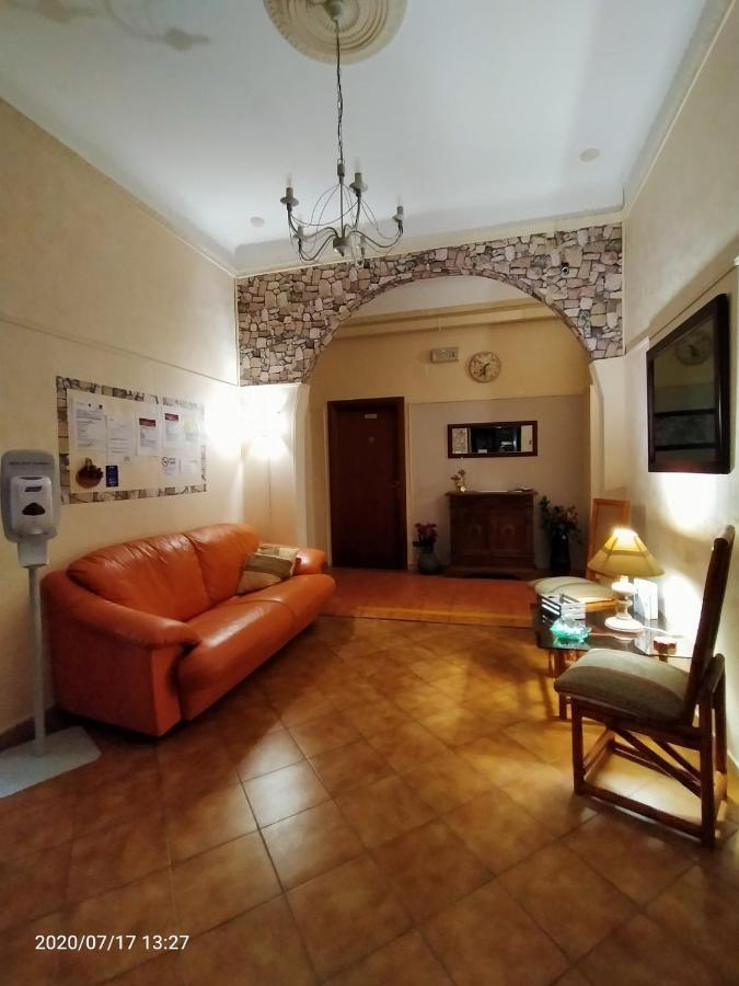 Rossi Hotel
