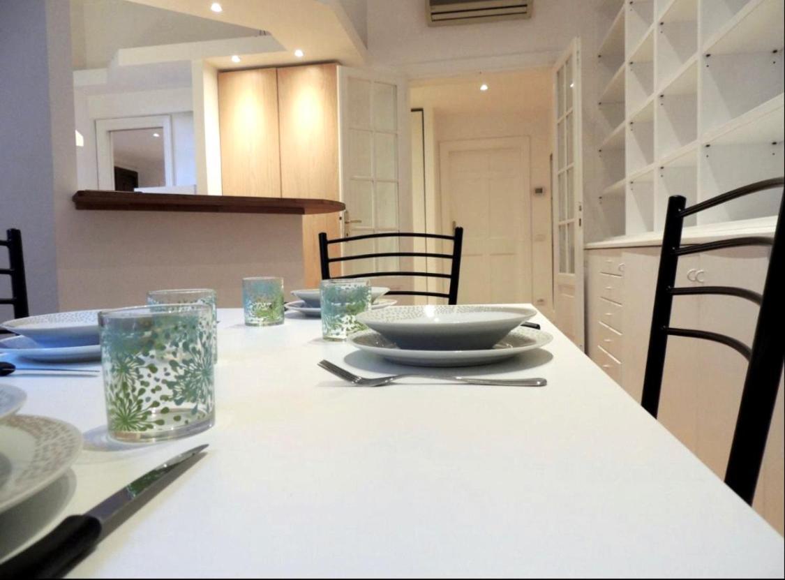 First One Apartment *
