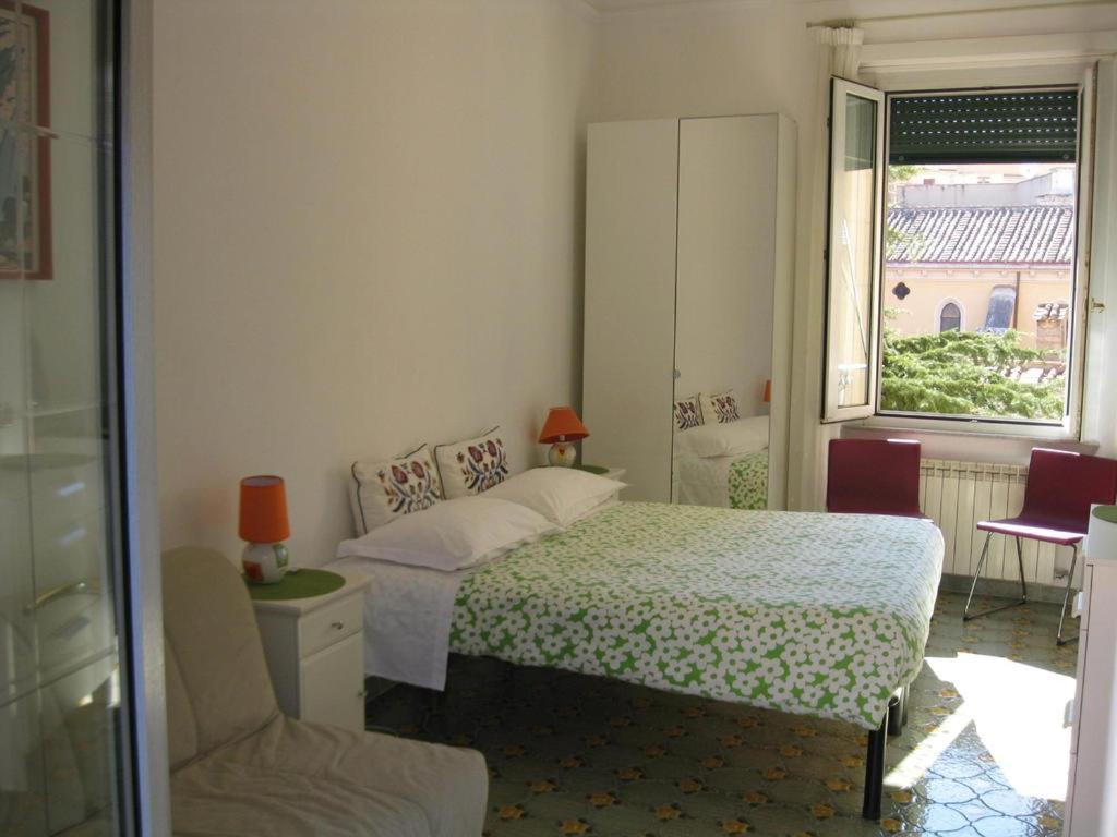 Esquilino Di Yan * Roma