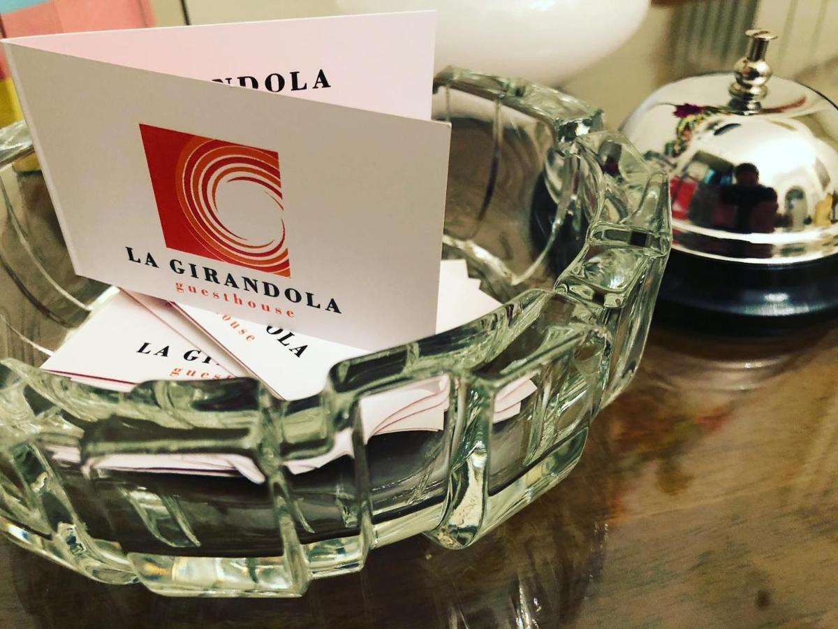 Acomodação com café da manhã  La Girandola Roma