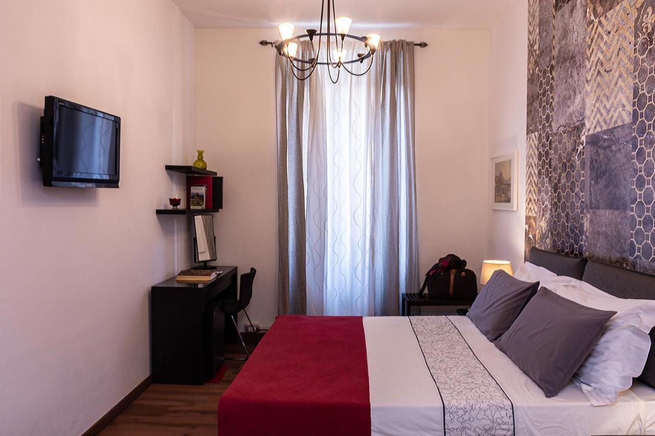 Monticello Via Cavour 3*