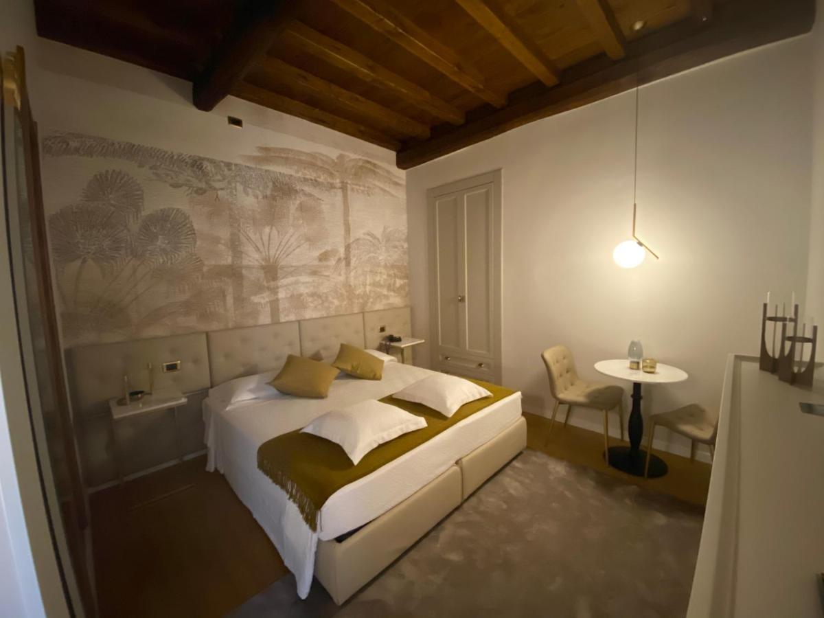 Condotti Gasthuis 2*
