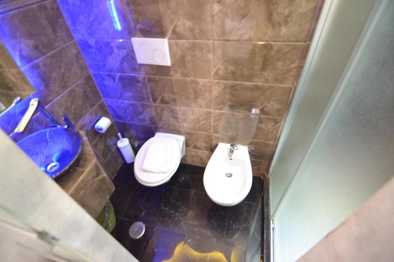 Glamour Spanish Steps Homestay *