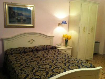 Philia Hotel