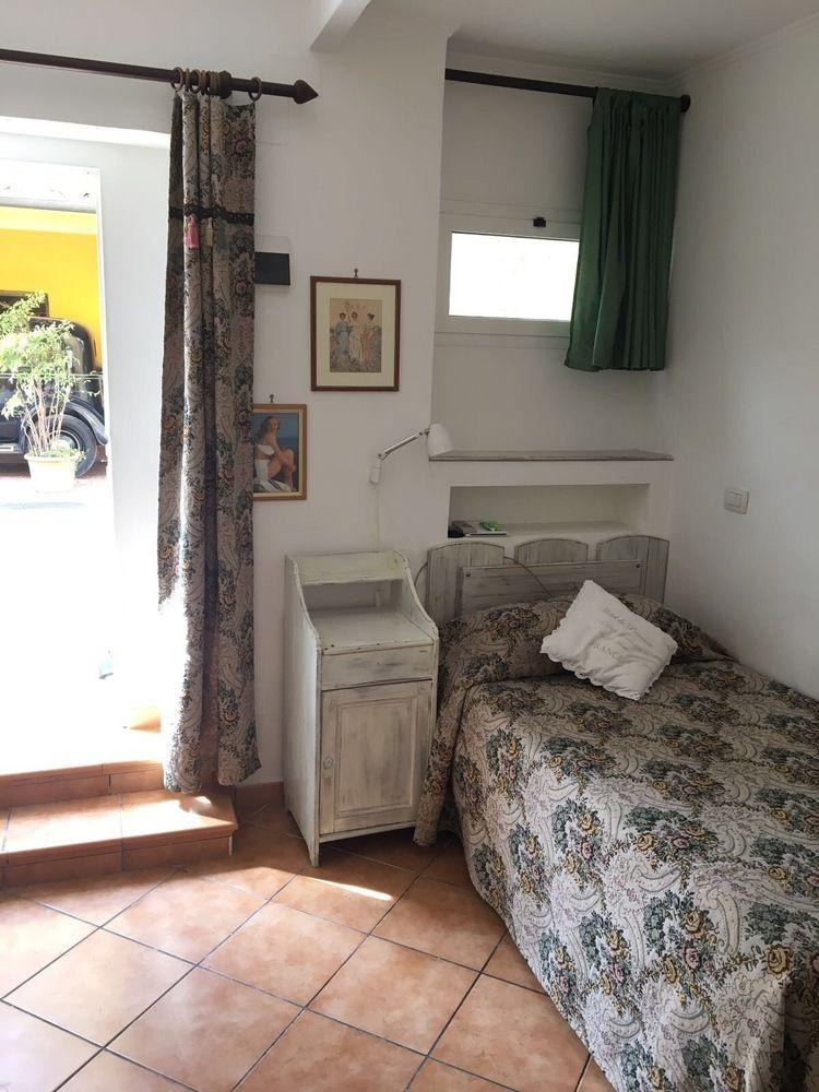 Antica Locanda Palmieri 3* Rome