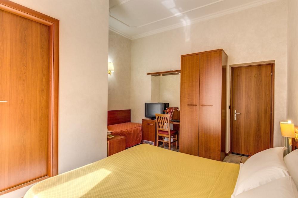 Hotel Centro Cavour Rome