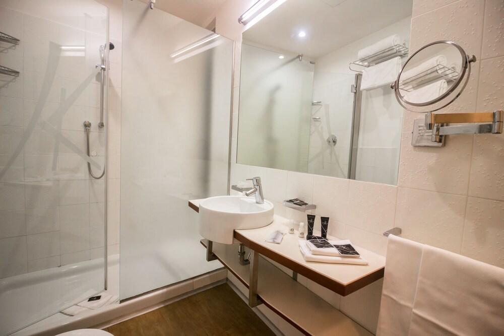 Black Hotel 4*