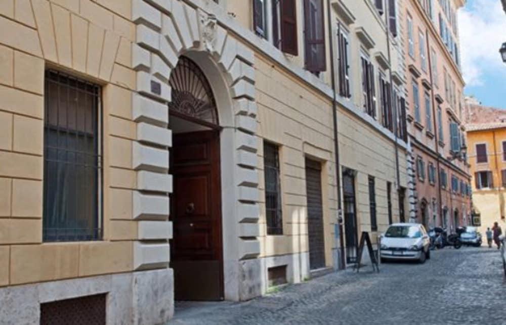 Hotel Le Clarisse Pantheon 3*