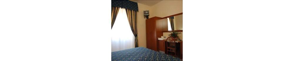 Hotel Maryelen 2