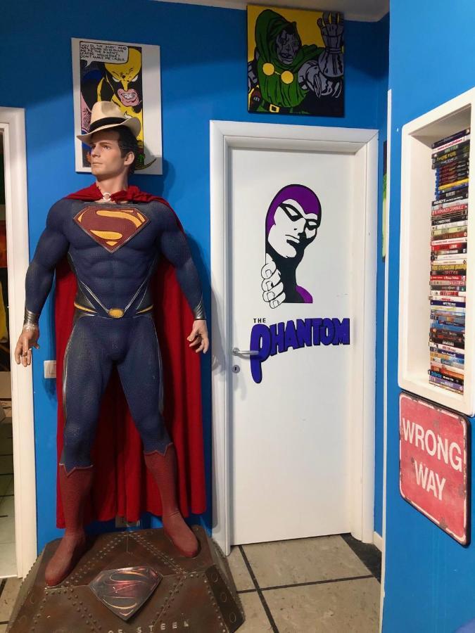 Comics Guest house 2*