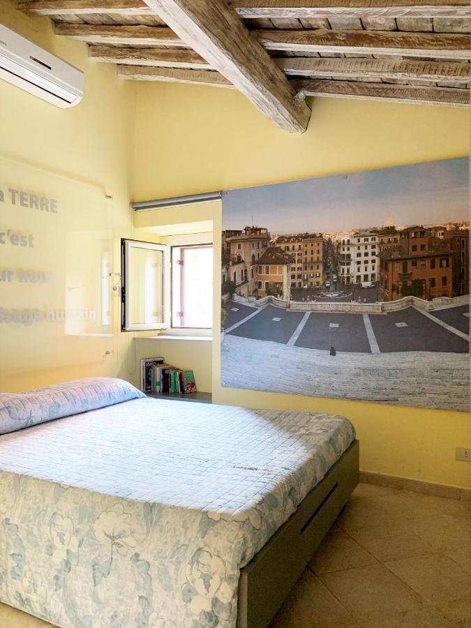 Condotti Dock * Roma