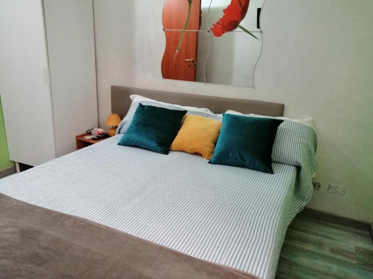 Holidays Hostel *