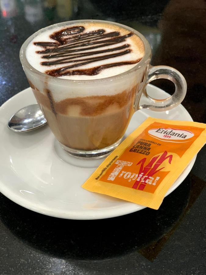 Couette-café House