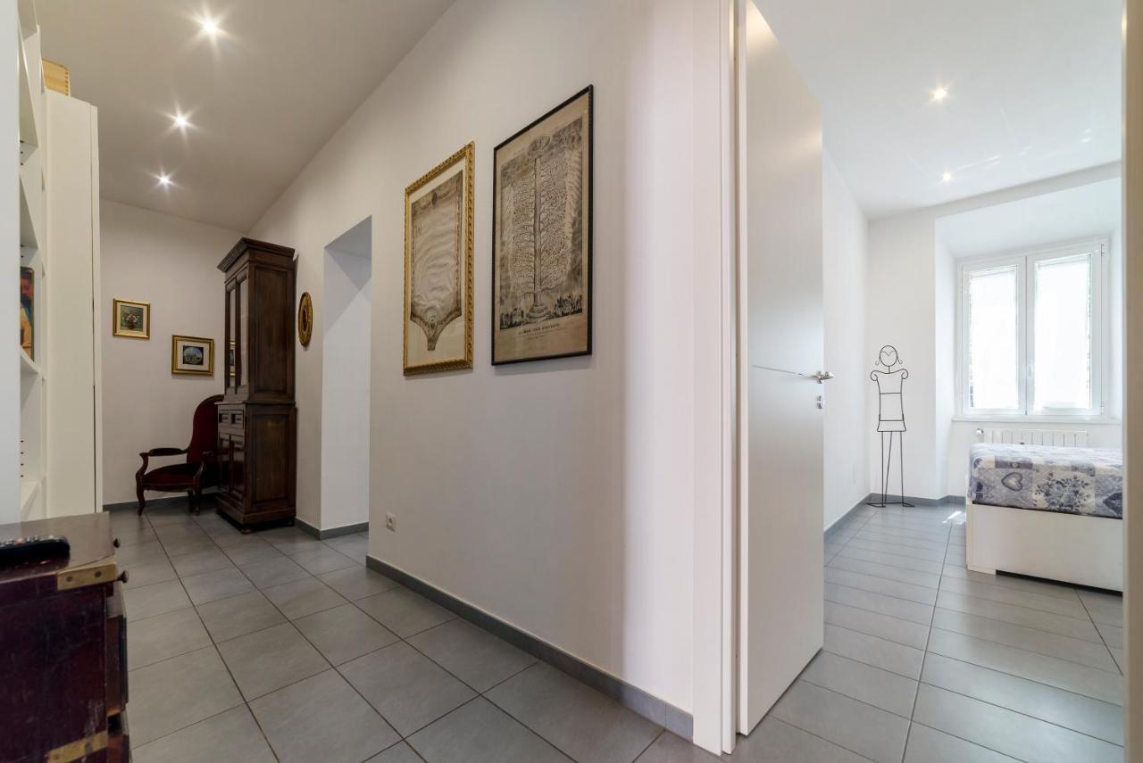 Porta Pia & Torlonia With Balcony Apartment