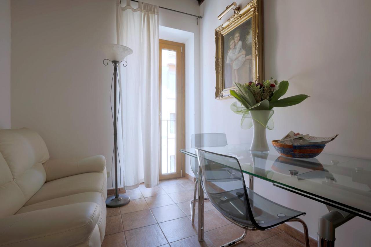 Borgo Pio 91 2* Rome