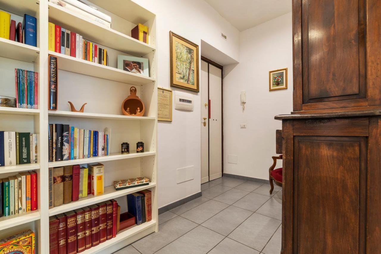 Porta Pia & Torlonia With Balcony Apartment *