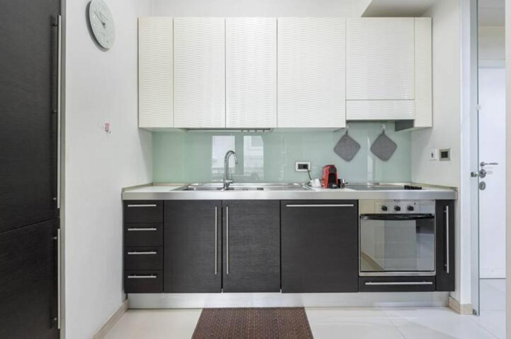 Visconti Apartment. * Rome