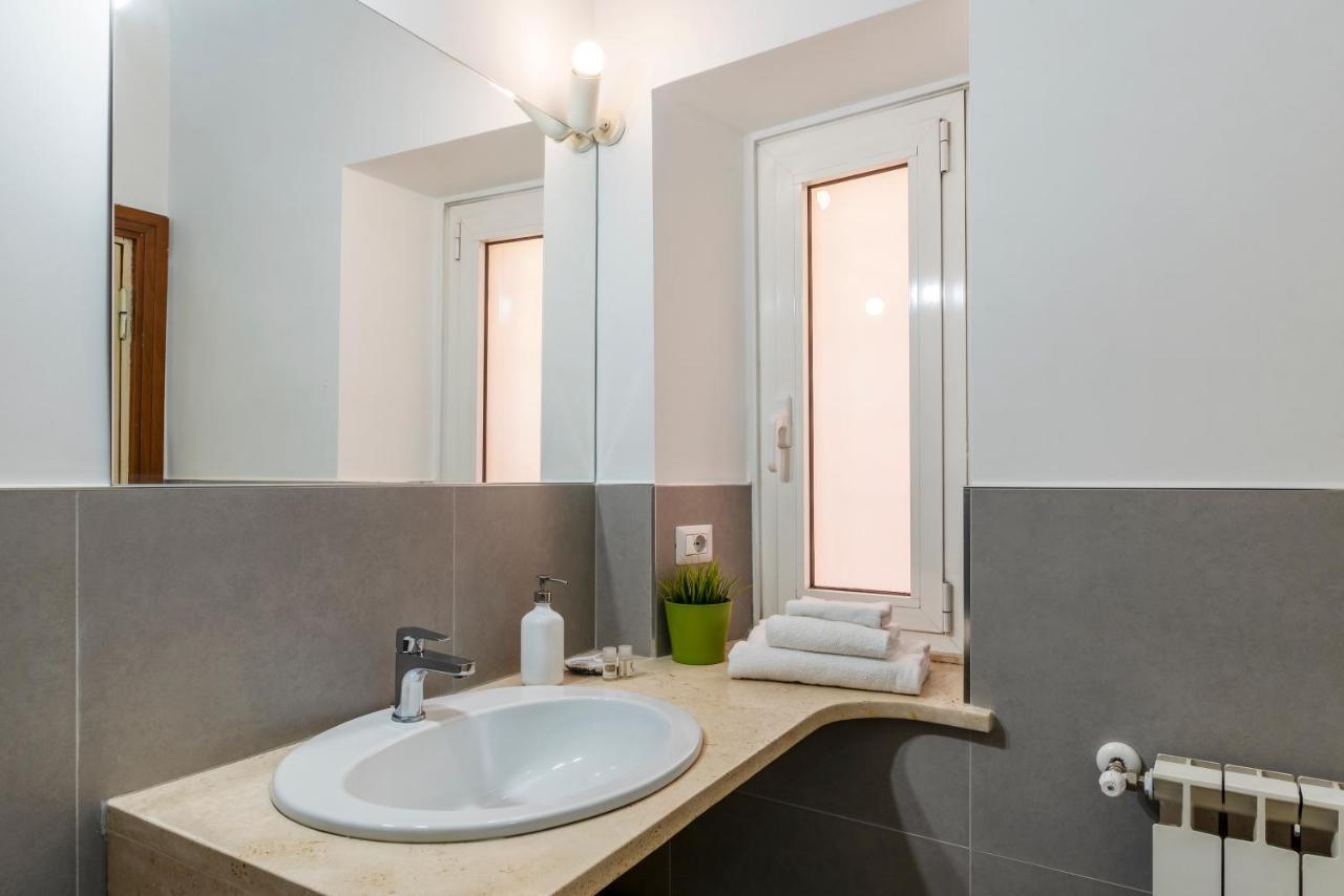 Casa Dell'arco * Rome