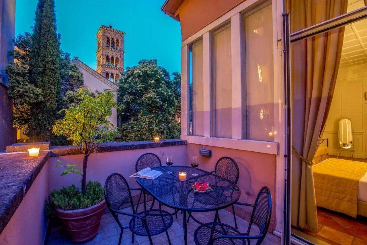 Aenea Couette-café Rome