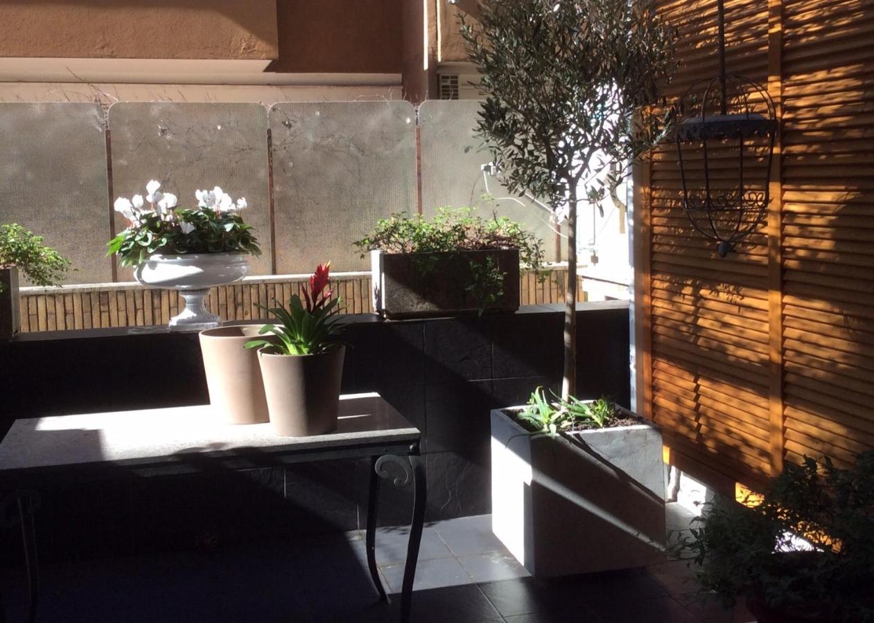 Less Is * Rome