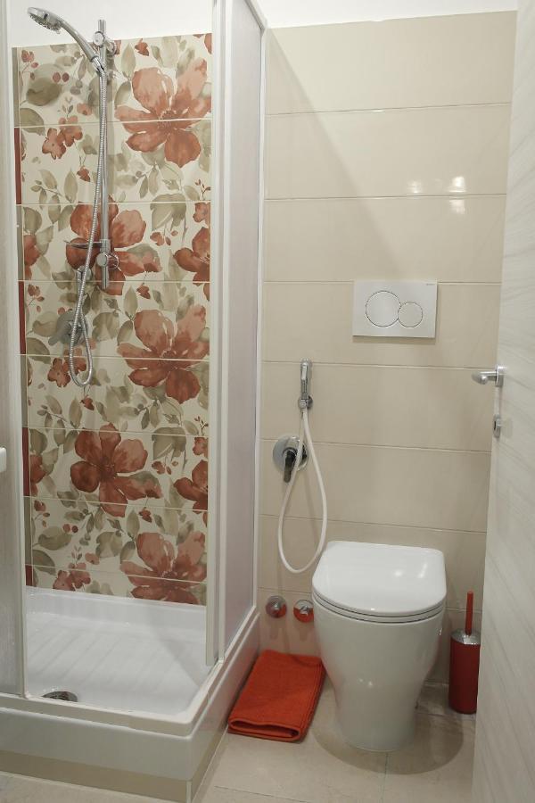 Romantea Bed & Breakfast