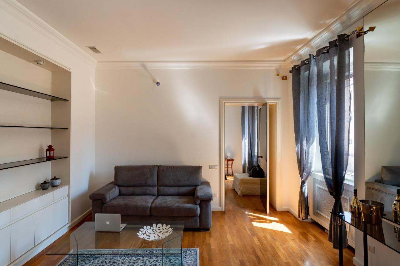 P-rooms & Collection Rome