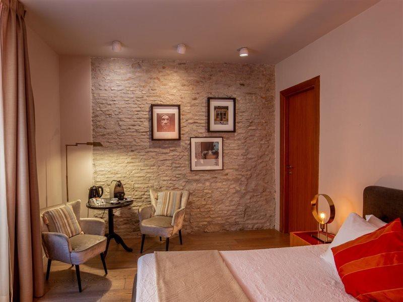 Down Town - Domus Collection Hotel Rome