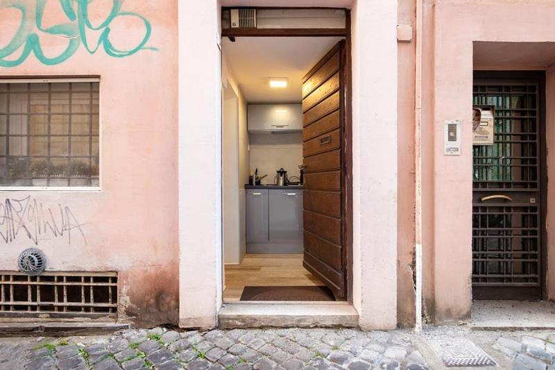 Enchanting In Trastevere * Roma