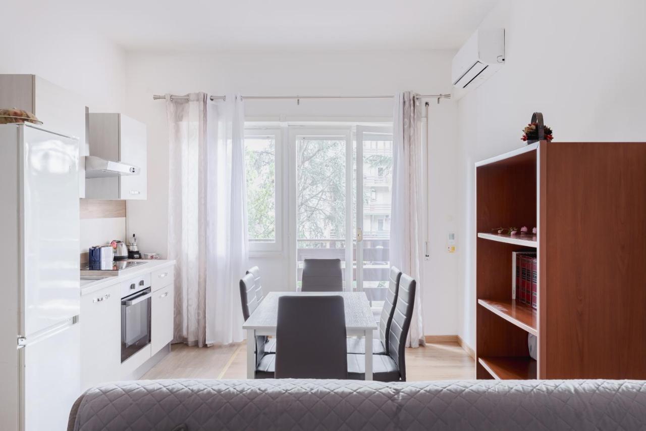Apartamento Pelizzi Apartment, 5 Persone, 2 Camere, Balcone, Cinecitta *