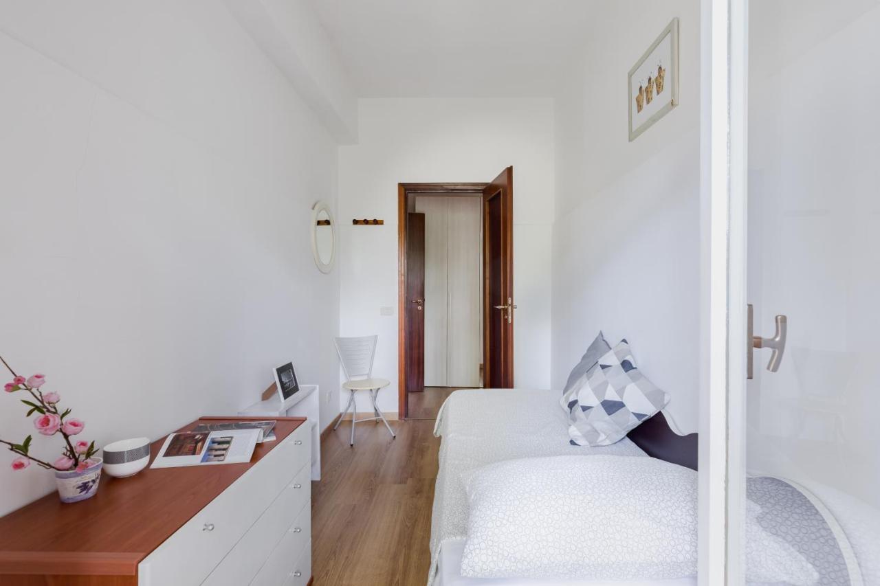 Pelizzi Apartment, 5 Persone, 2 Camere, Balcone, Cinecitta Apartamento Roma