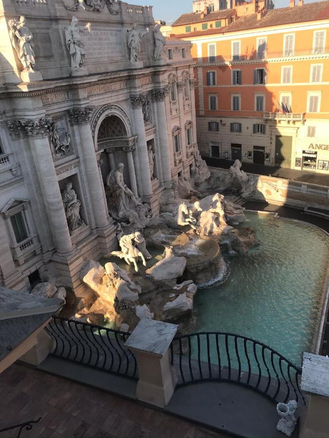 Unique View Trevi Fountain Hébergement de vacances *