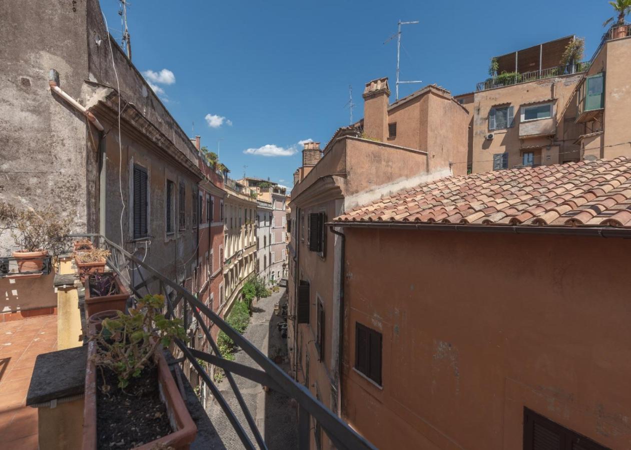 Apartment Vicolo Del Cinque Trastevere Rome
