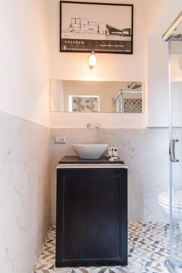 Rhome Colosseum Business Collection Guest house