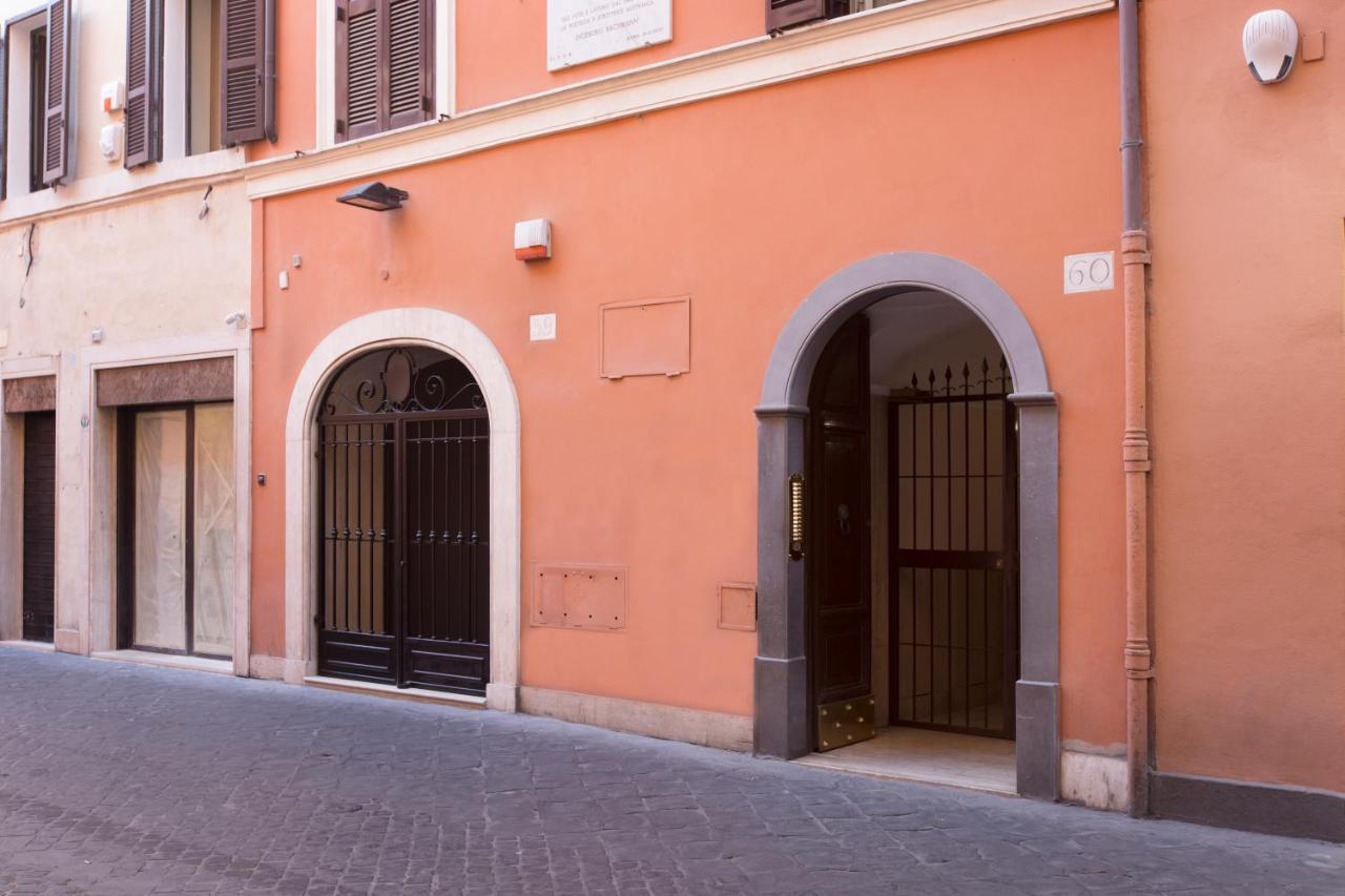 Apartment Romac - Condotti Penthouse In The Spanish Steps Area *