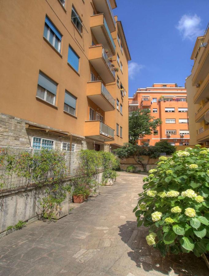Holiday Aroma Apartment *