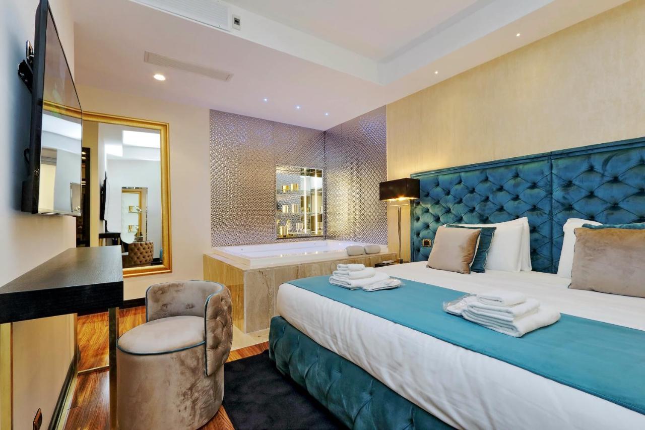 Guest house Trevi Diamond Luxury Suites & Jacuzzi *