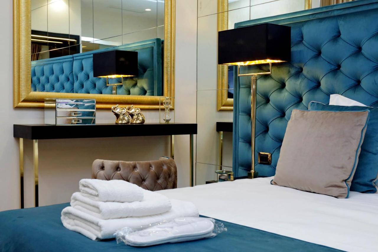 Trevi Diamond Luxury Suites & Jacuzzi Guest house *