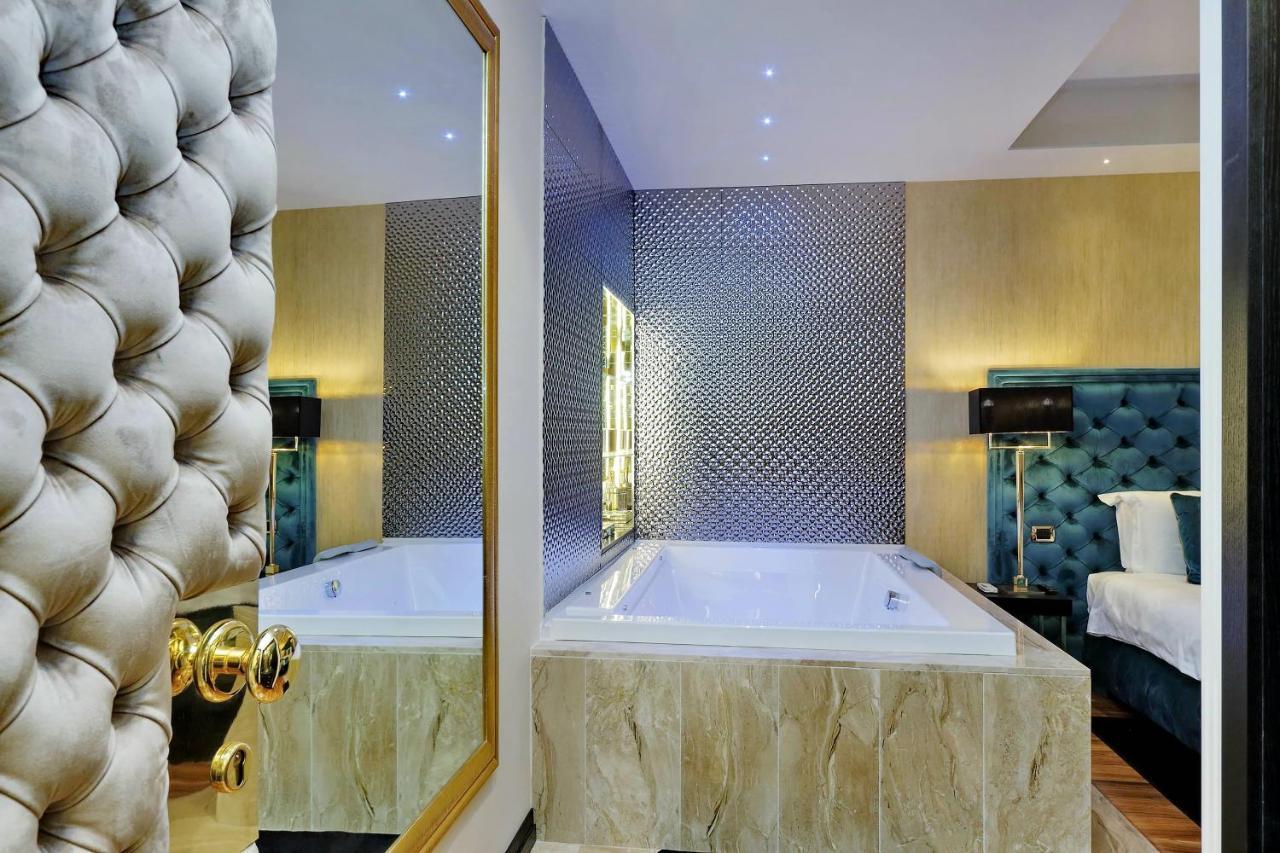 Trevi Diamond Luxury Suites & Jacuzzi * Rome
