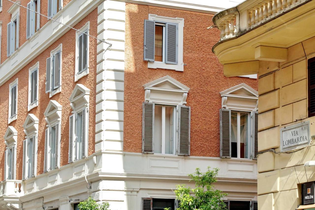 Trevi Diamond Luxury Suites & Jacuzzi Guest house *
