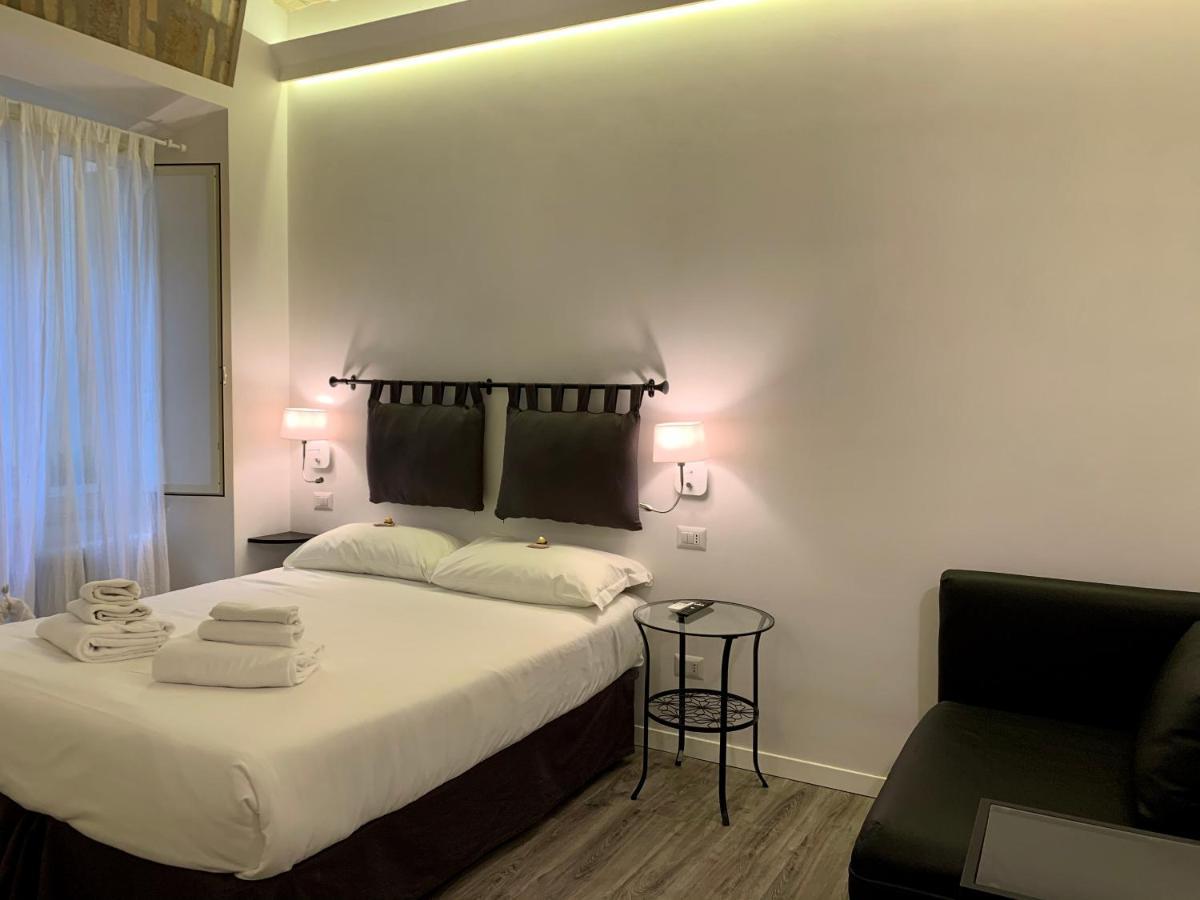Luxury Near Colosseum 2* Rome