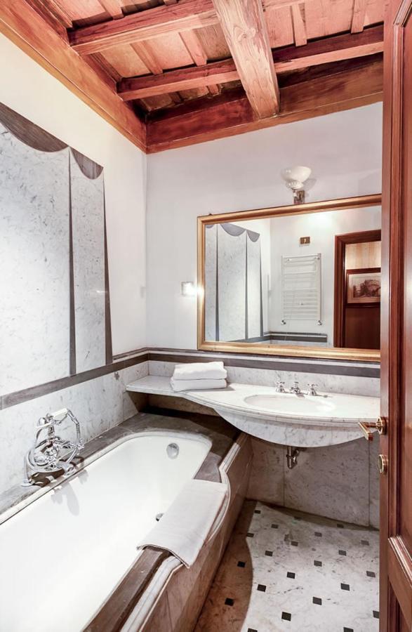 Aparthotel Castle Of Glamour Xvi Century Luxury 4*