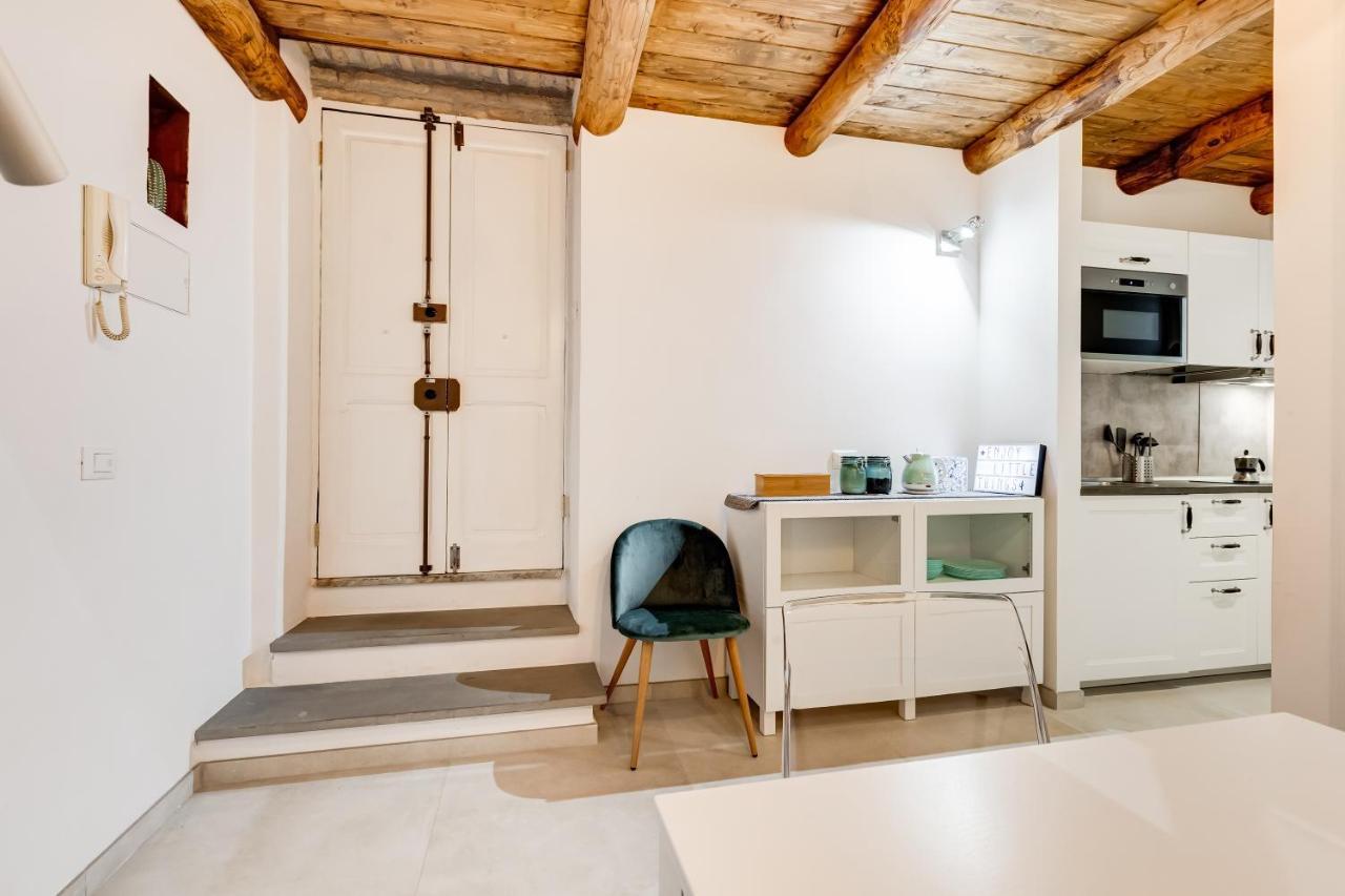 Boutique Colosseum Rome