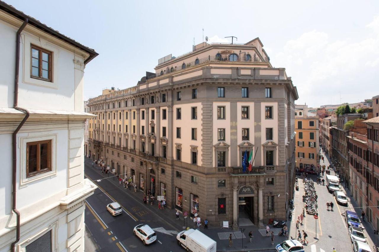 Luxury Trevi Fountain - Your Italian Holidays *