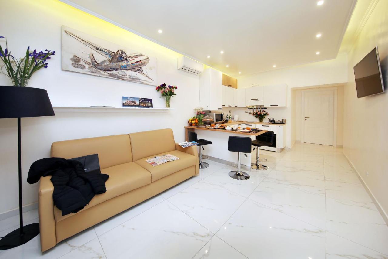 La Maisonnette Tritone Trevi * Roma
