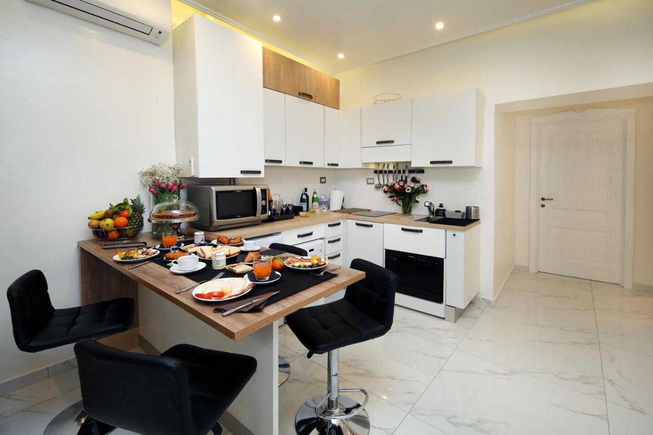 La Maisonnette Tritone Trevi * Roma